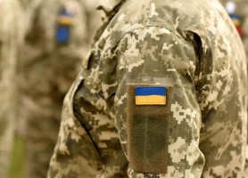 O ucraineancă a leşinat, după ce a aflat prin telefon că băiatul ei a murit în război